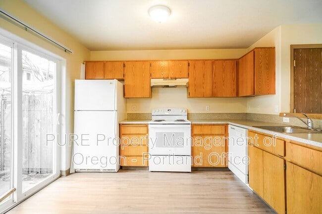 Building Photo - 2619 SE 125th Ave