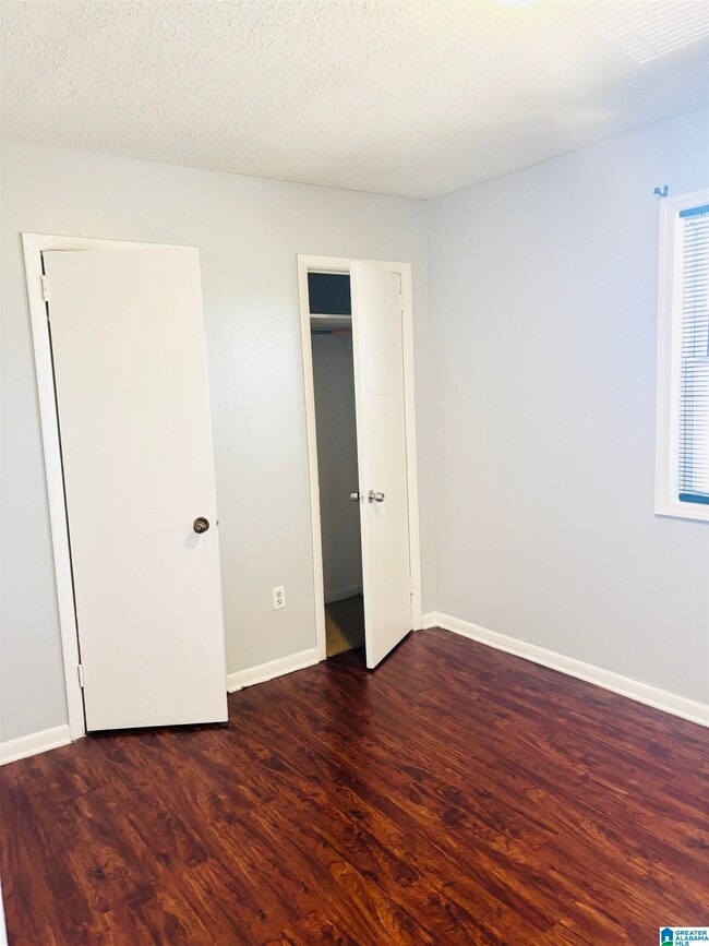 Building Photo - 732 AVENUE F F Ave