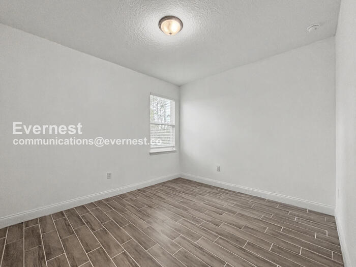 Building Photo - 6750 Midland Dr