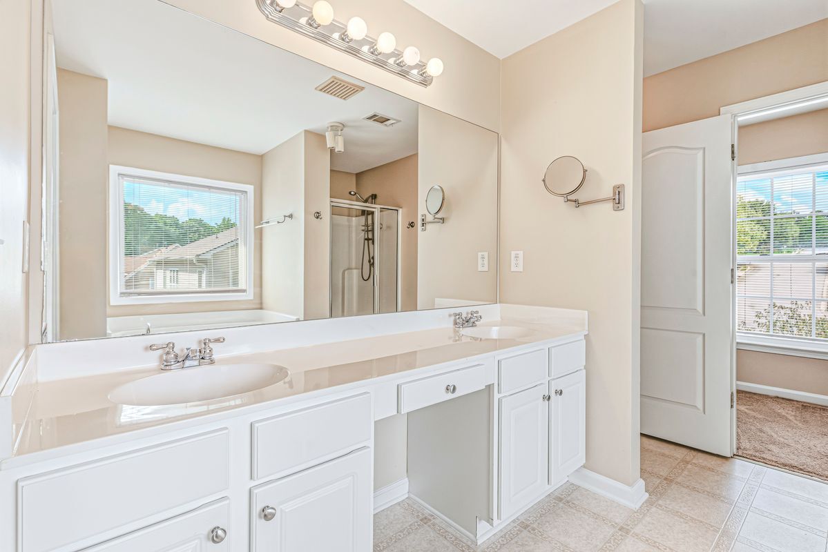 Building Photo - 1807 Preserve Creek Way