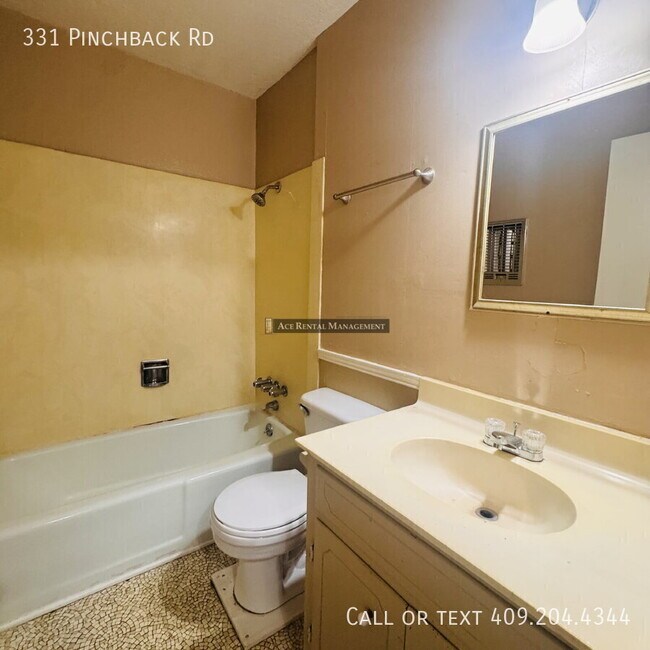 Building Photo - 331 Pinchback Rd