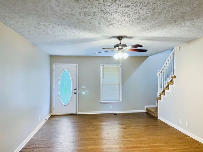 Building Photo - 405 Pleasant Run Rd