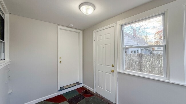 Building Photo - Gorgeous single-family Home