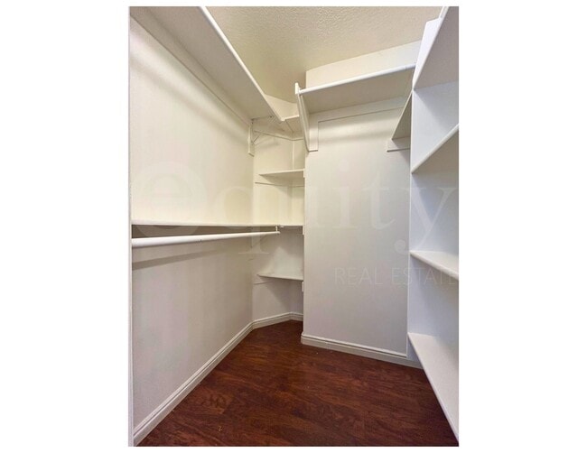 Building Photo - 8045 N Plum Creek Dr