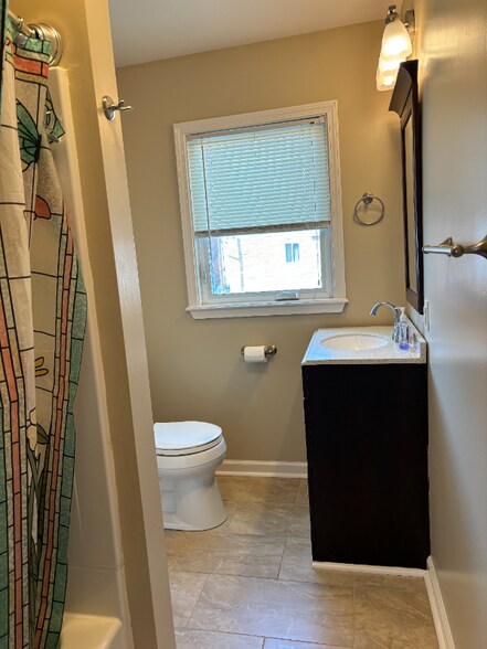 Building Photo - 158 Dryden Way