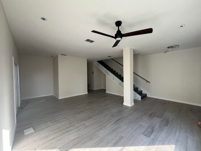 Building Photo - 210 Veracruz Dr