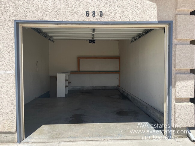 Building Photo - 689 E Laporte Dr