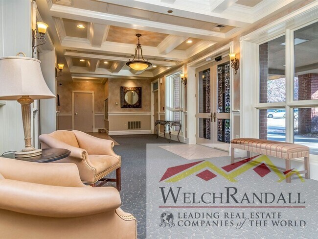 Building Photo - Spacious 2-Bedroom Condo in Prime Downtown Location!