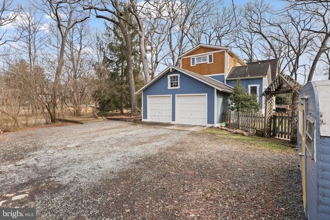Building Photo - 206 Grove Ave