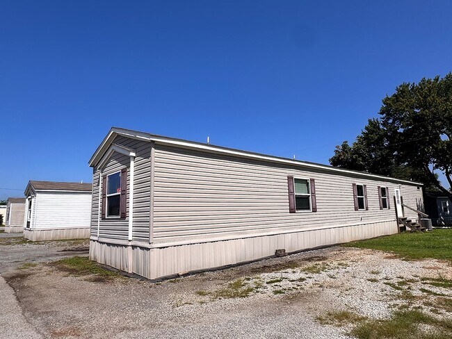 Building Photo - 1007 Alexandria Rd SW