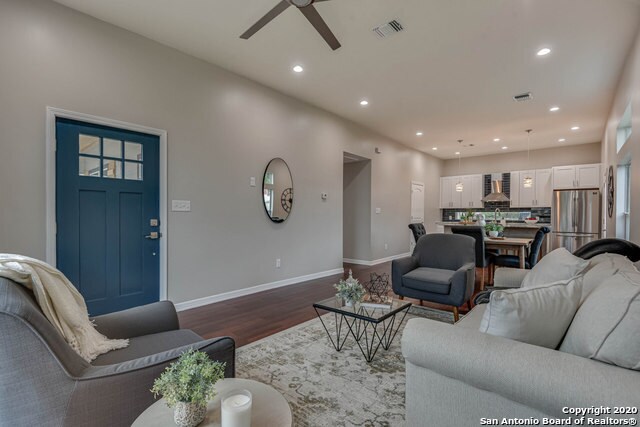 Building Photo - 212 Lowell St