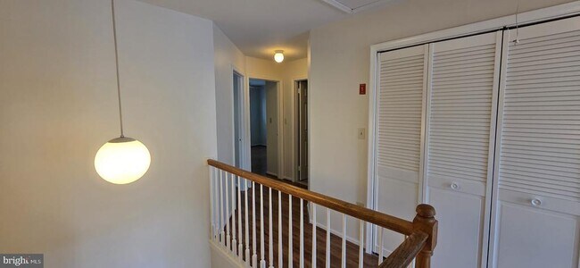 Building Photo - 75 Ashford Dr