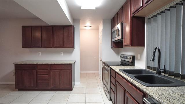 Building Photo - 4734 Cliffwood Dr