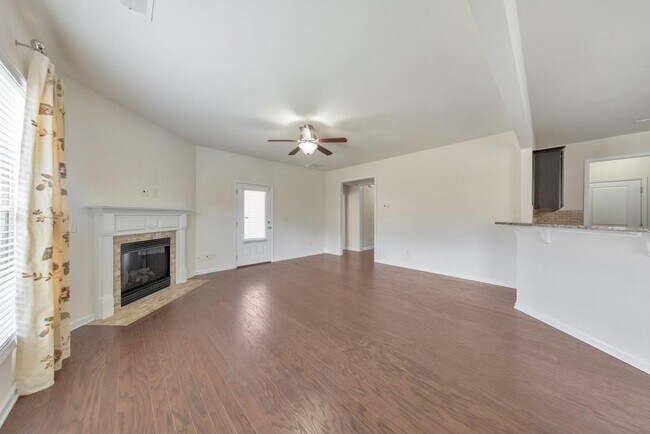 Building Photo - 4990 Brierstone Dr