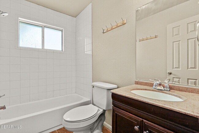 Building Photo - 4948 Aiken Ln