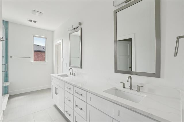 Building Photo - 13351 Goodland St