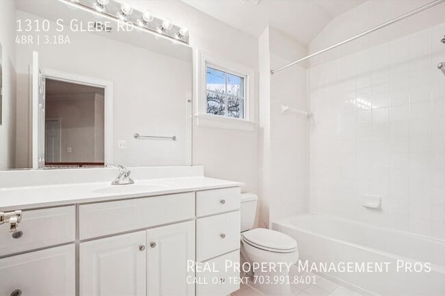 Building Photo - 1310 S Glebe Rd