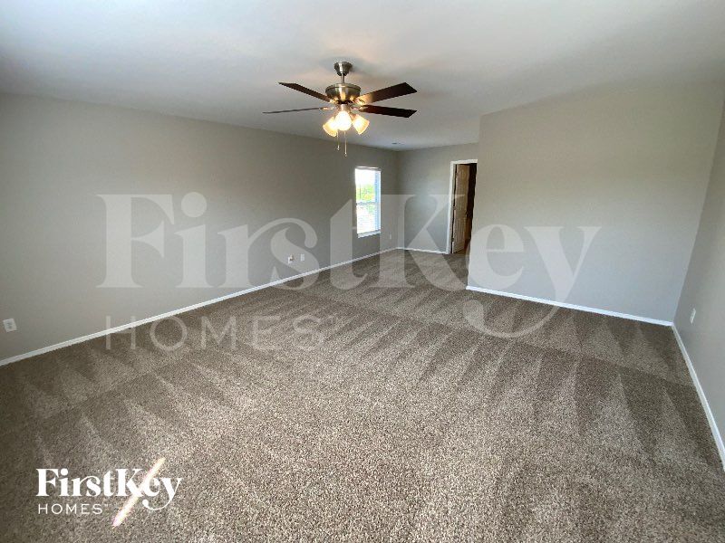 Building Photo - 1640 Rustic Arch Way