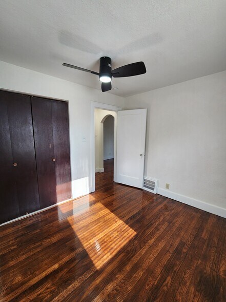 Building Photo - 1126 28th St