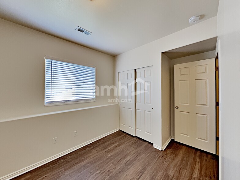 Building Photo - 2715 W 2300 S