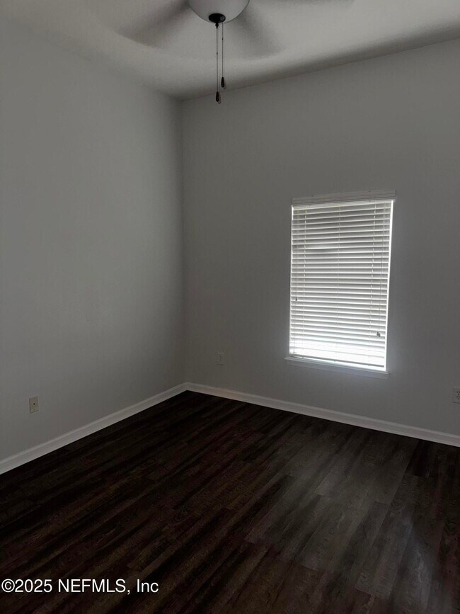 Building Photo - 7047 Deer Lodge Cir