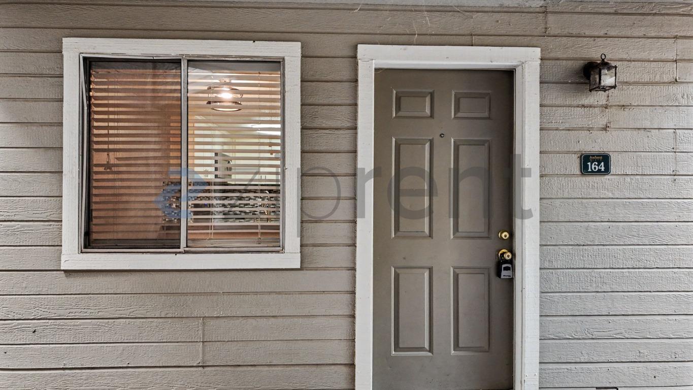 Building Photo - Unit 164
