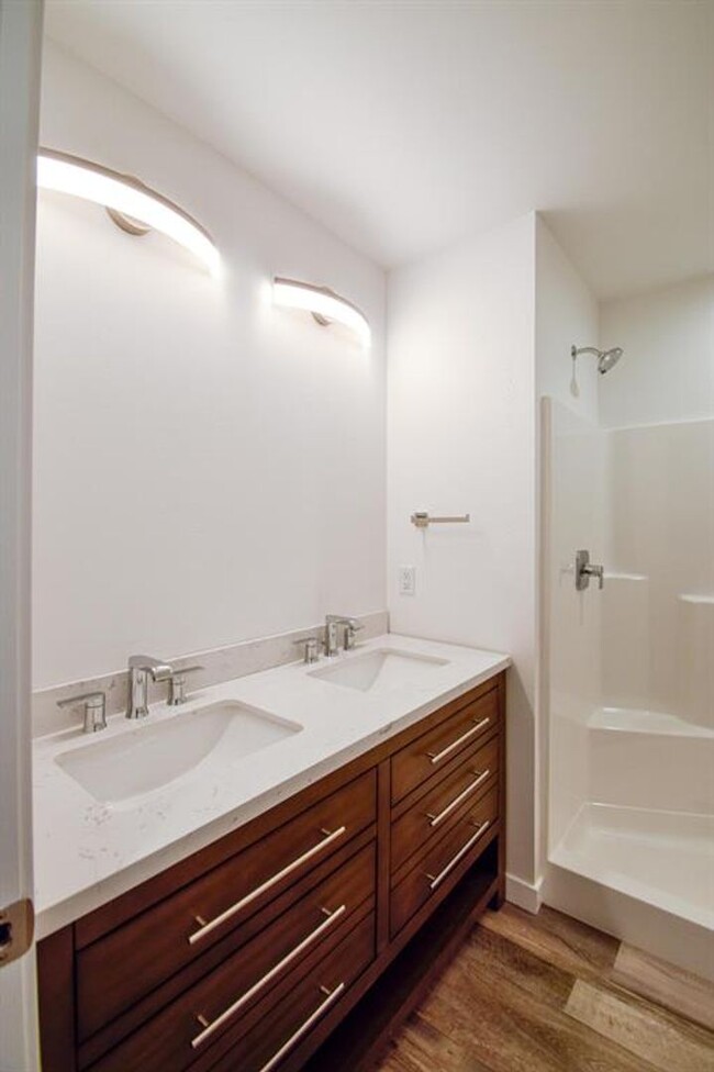 Building Photo - New South Hills Duplex Stunner!