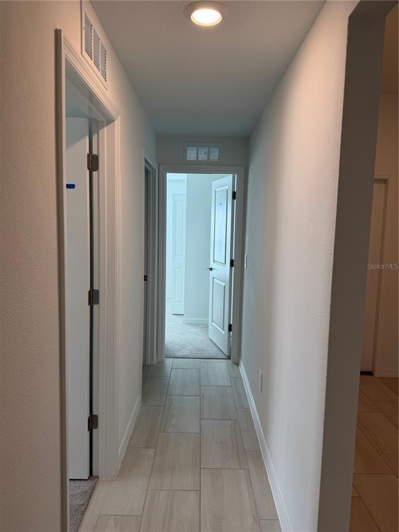 Building Photo - 1629 Tropical Oasis Ave