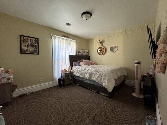 Building Photo - 1106 1/2 hammond ave