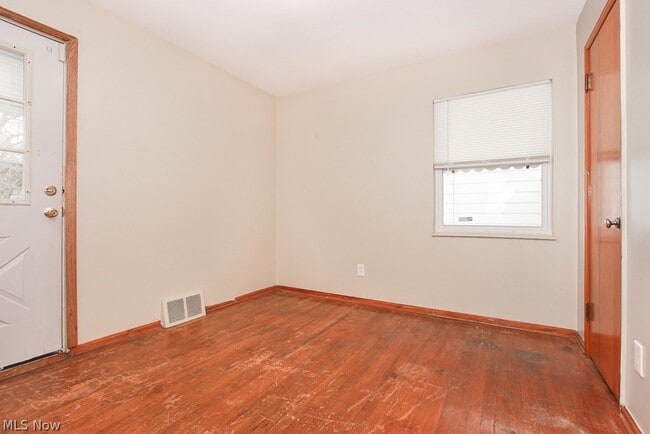 Building Photo - 15305 Rockside Rd