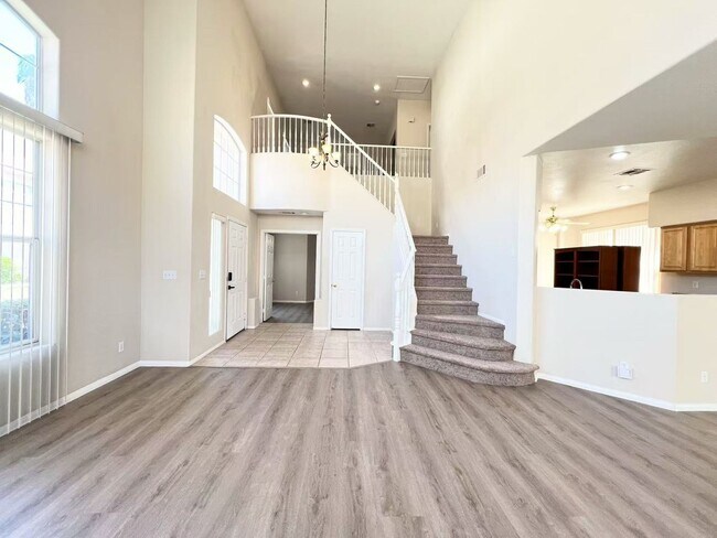 Building Photo - Wonderfully two-story single-family property