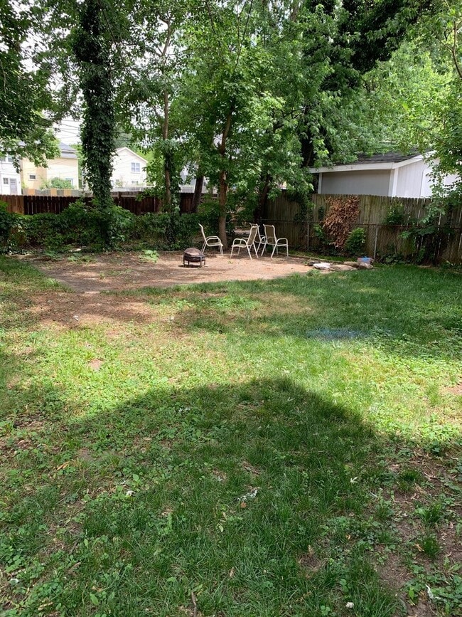 Building Photo - 176 Clinton St