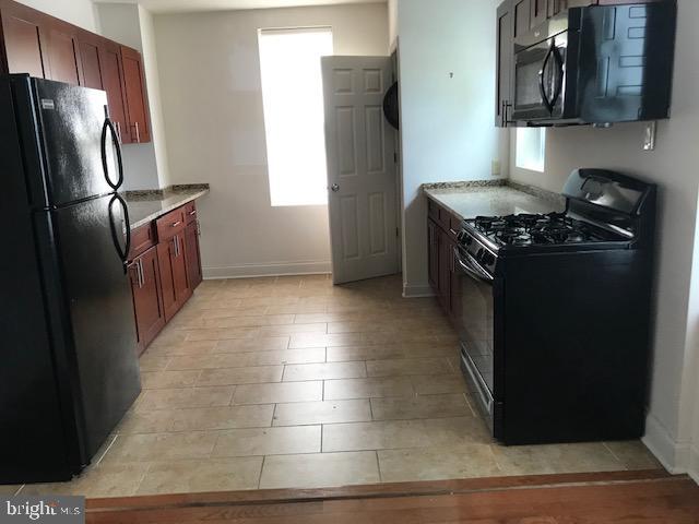 Building Photo - 1404 S 5th St