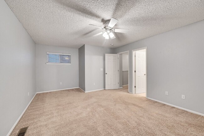 Building Photo - $2,240.95 - 4 bed, 2.5 bath in Colorado Springs with In Unit Laundry!