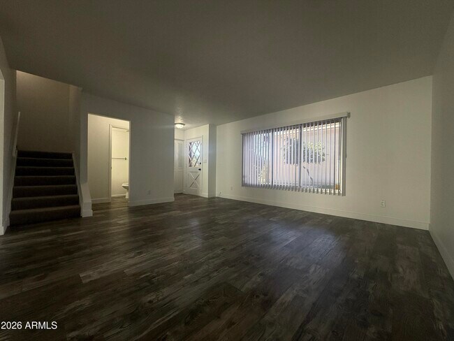 Building Photo - 1577 W Hazelwood St