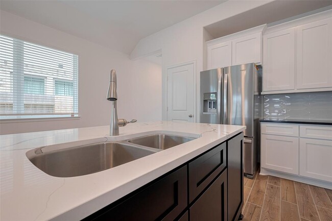 Building Photo - 4206 Colony Ln