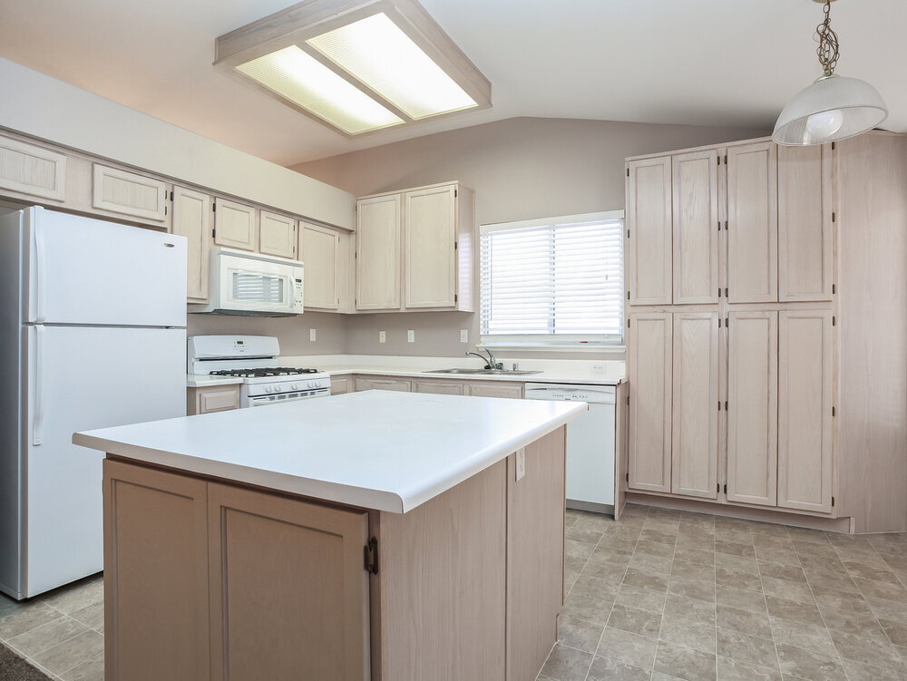 Building Photo - 265 Prairie Rose St