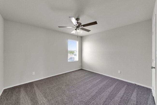 Building Photo - Move-In Ready Duplex – 3 Beds, 2.5 Baths, ...