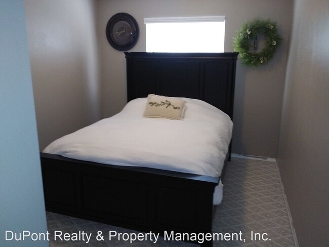 Building Photo - 3 br, 2.5 bath House - 1222 Evans Ct