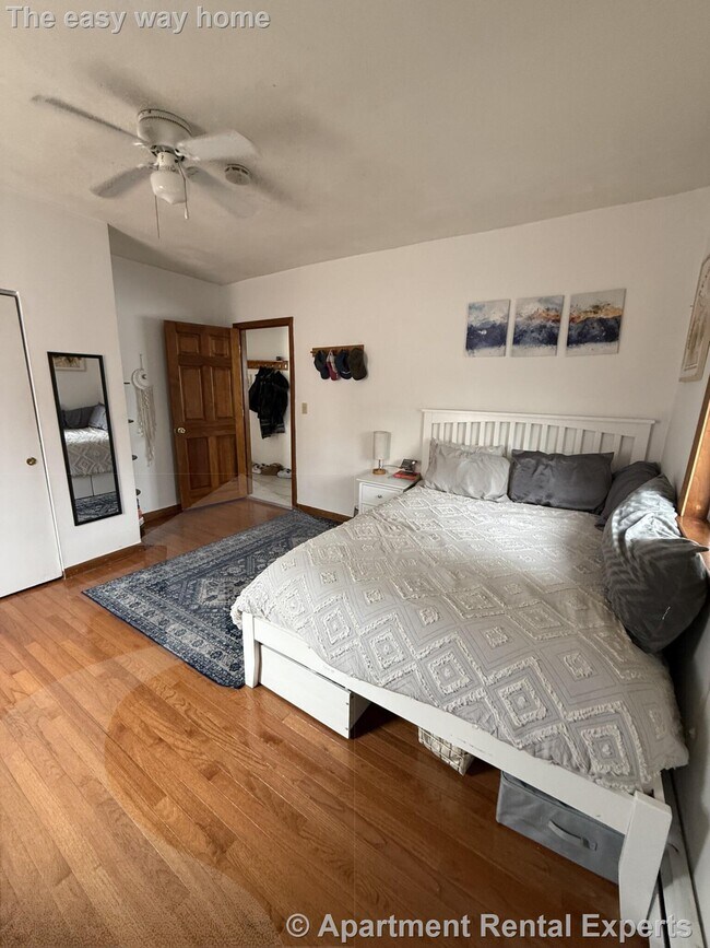 Building Photo - 585 Somerville Ave