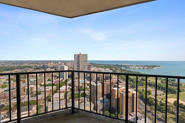 Building Photo - 3660 N Lake Shore Dr