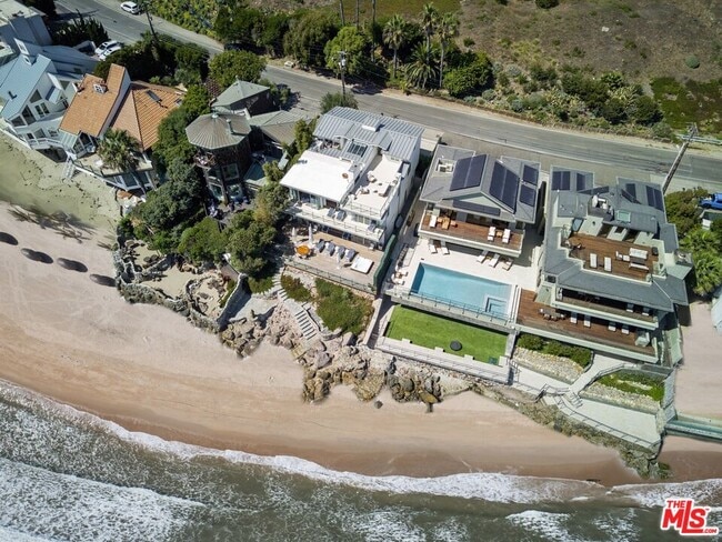 Building Photo - 24382 Malibu Rd