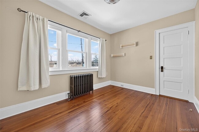 Building Photo - 35 Birch St