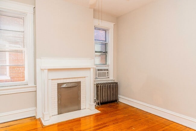 Building Photo - 2205 Floyd Ave