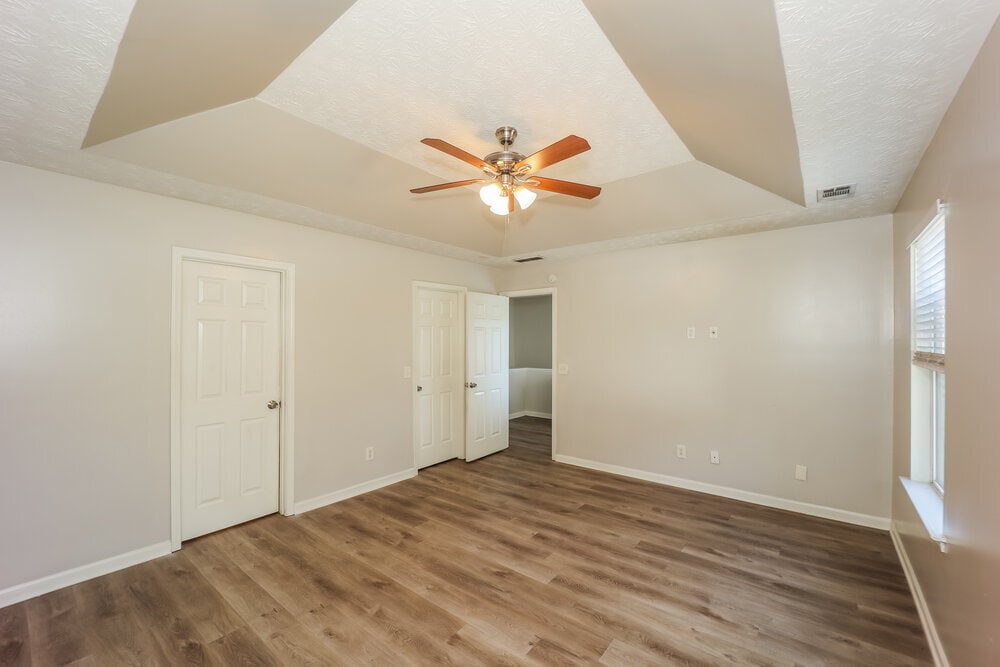 Building Photo - 4541 Parkway Cir