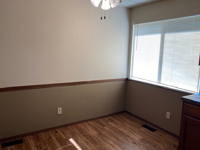 Building Photo - 1202 12th Ave