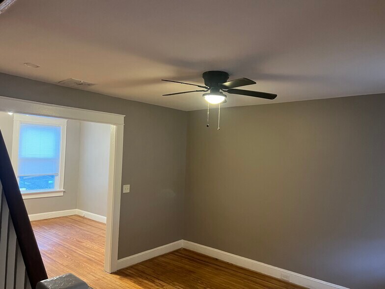 Building Photo - 741 Melville Ave