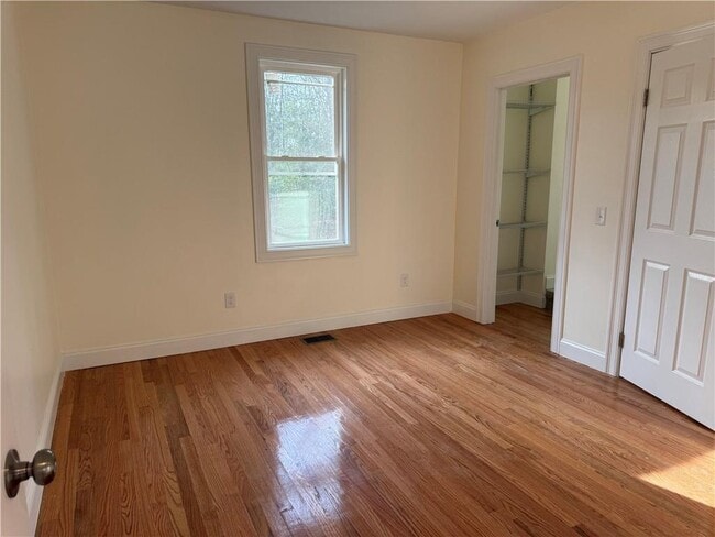 Building Photo - 739 Victory Hwy