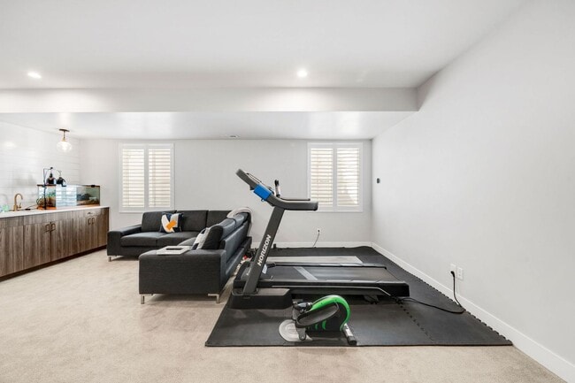 Building Photo - Luxury 4BD, 5BA Duplex in LoHi with Covered Rooftop Deck