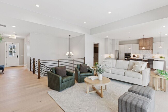 Building Photo - New Charming Berthoud Home with Modern Com...